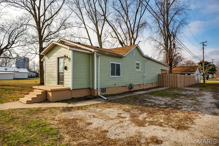 View of side of home