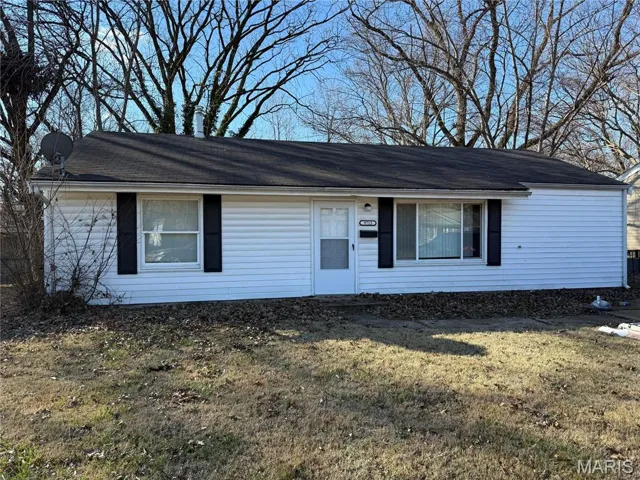 Ranch home with a level yard!