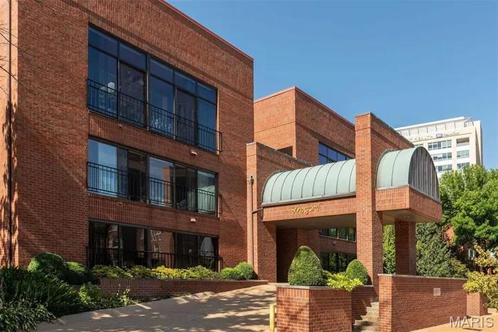 The Wexford is a 72 unit well managed complex in Central West End.