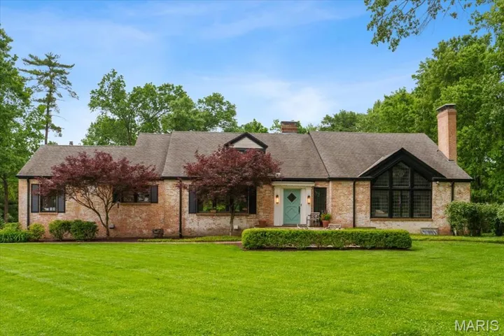 Welcome to 9760 Old Warson Road