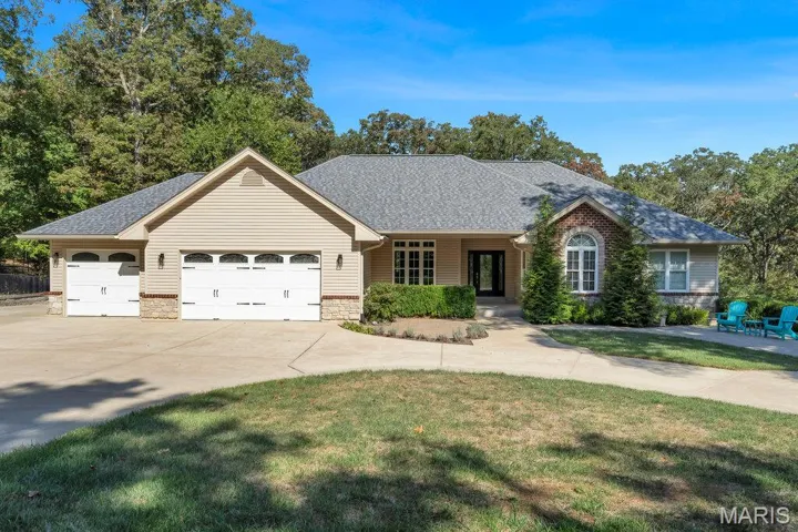 Welcome to 541 Woods Creek Drive!