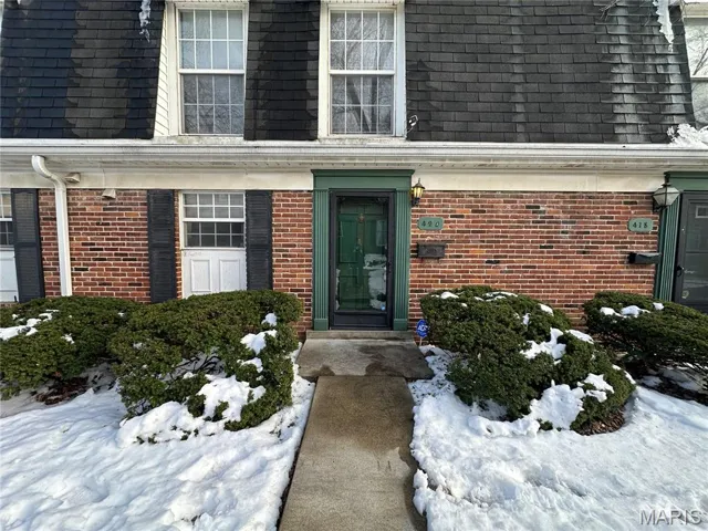 Welcome home to 420 Chapel Ridge Dr