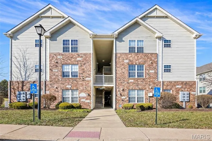 View of apartment building / complex