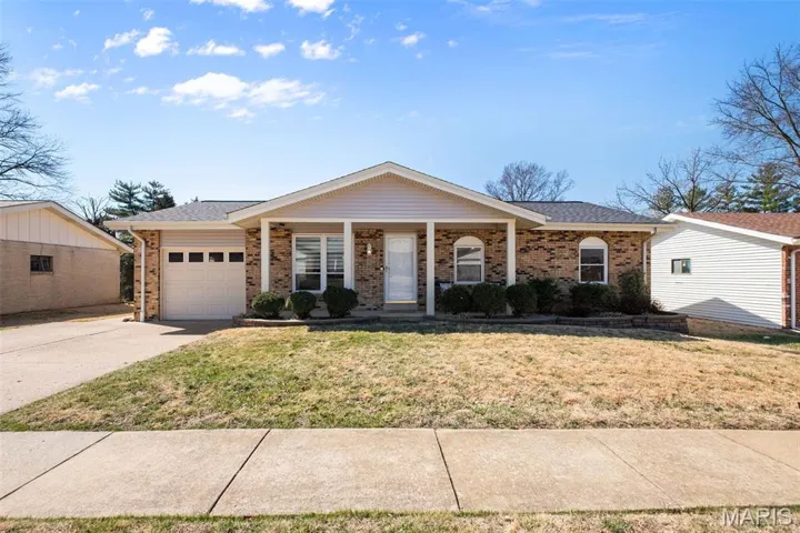 Welcome to 1418 Bradington Drive!