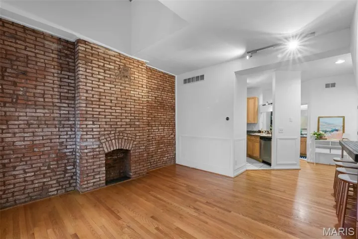 Welcome to 1248 #A Dolman Street