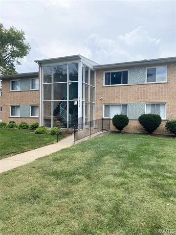 7412 Building