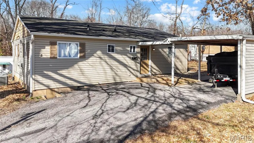 Welcome to 5 Shawn, Swansea IL