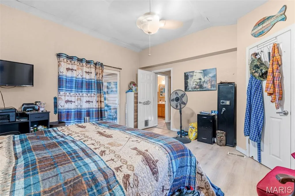 1170
