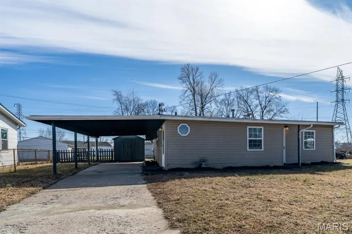 Front view of home