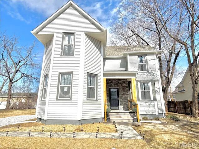 WELCOME 418 W 3RD