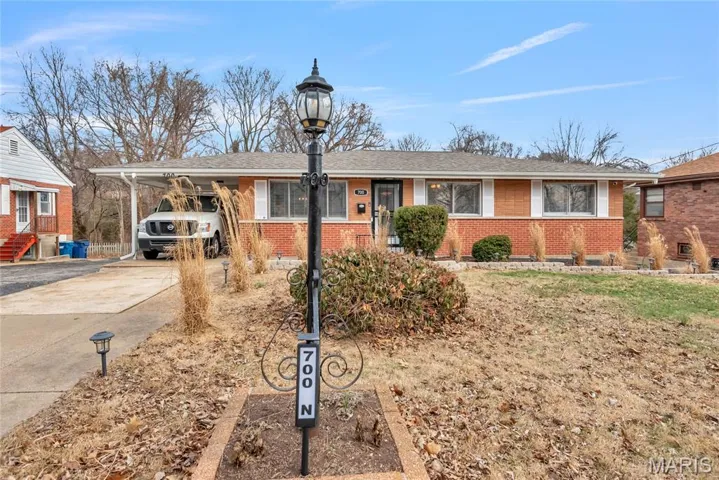 Welcome to 700 N Elizabeth Avenue