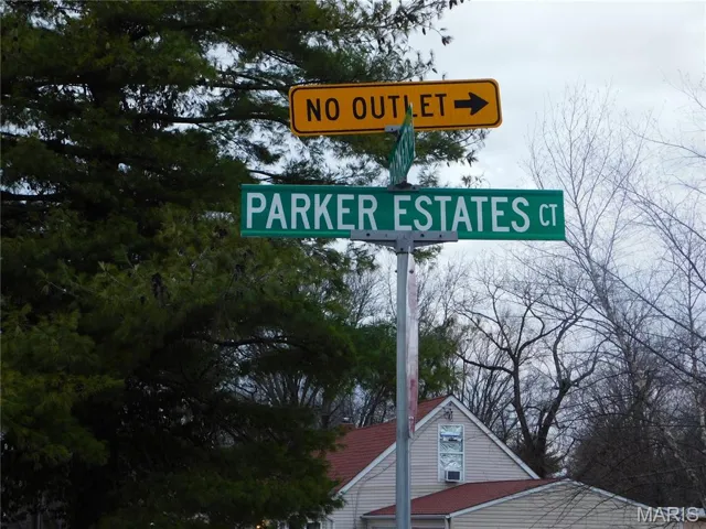 Parker Estates Street sign.