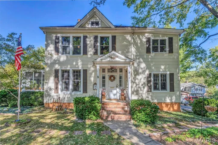 415 Wesley AveCentury home c1892 built for Sallie George Case
