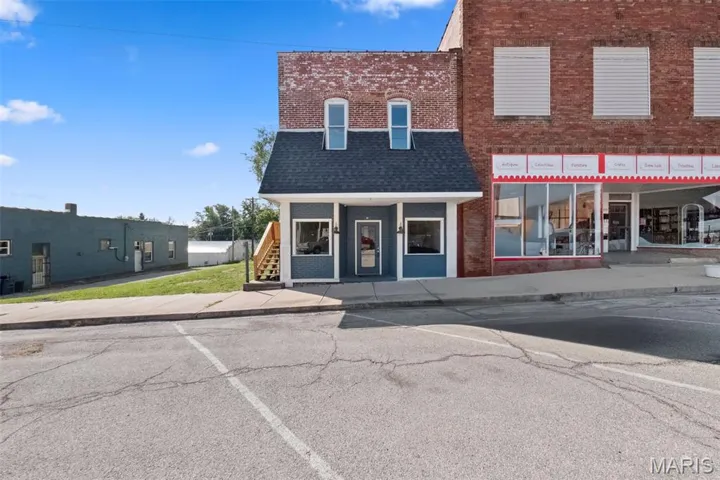 Vacant lot is not part of the sale