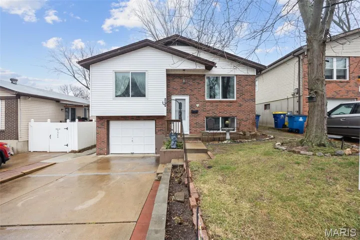Welcome to 9946 Brook Ave.