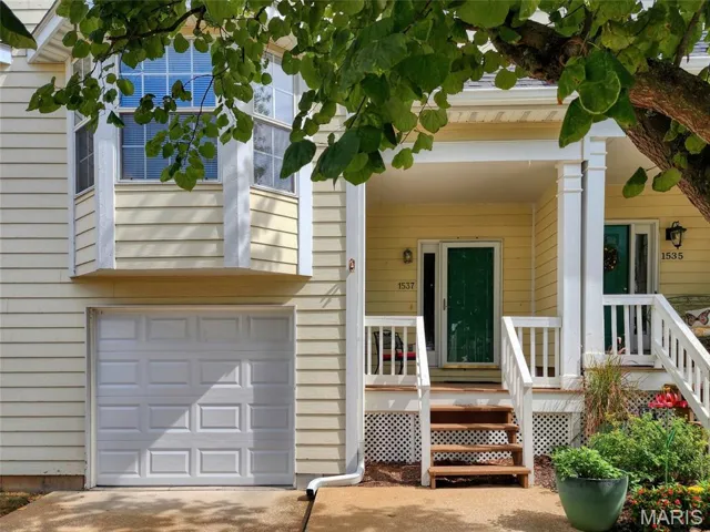 3 Bedroom, 2.5 bath townhome with a one car garage