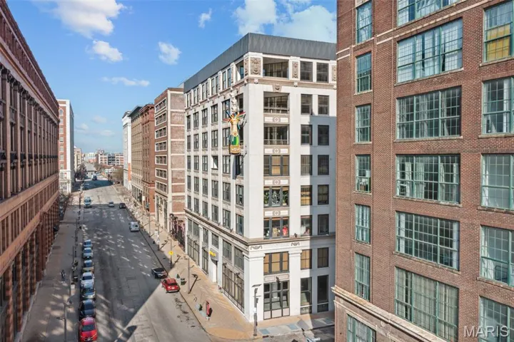 A view of the front of the building; Windows Lofts.