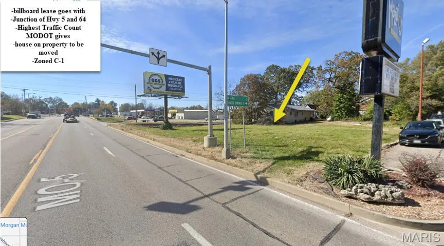 4 lane highway with turning lane.  Hwy 5 and 64 junction.