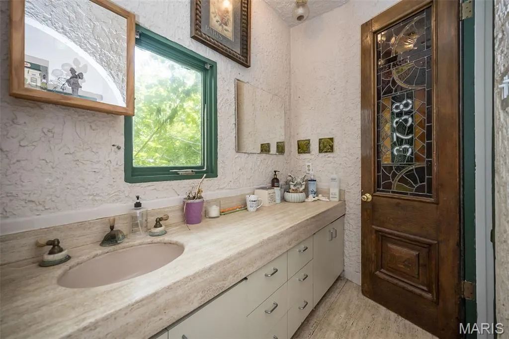 1170
