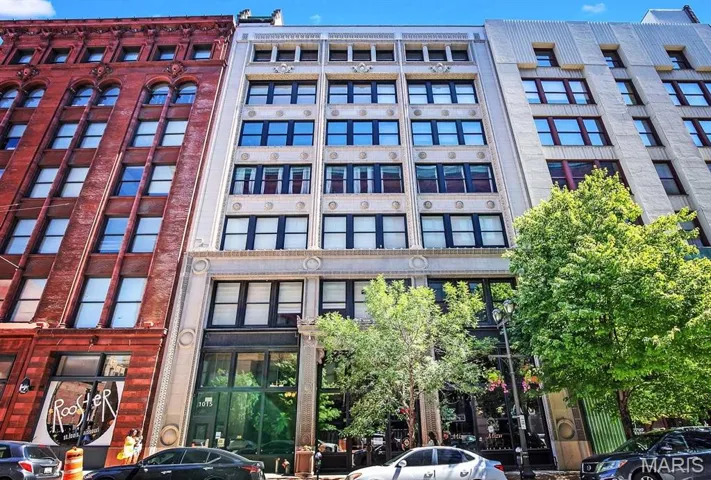 Nestled in the heart of Downtown St. Louis's historic Garment District, Dorsa Lofts stands as a testament to the city's rich industrial past. Originally constructed in 1902 and known as the Lindell Real Estate Company building, this architectural gem earned its place on the National Register of Historic Places in 1982, recognizing its cultural and historical significance.