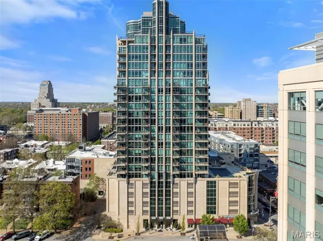 Welcome to 4909 Laclede Avenue located in Park East Tower.