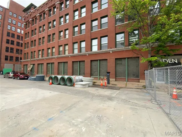 15989 SF Ground Floor Commercial Condo