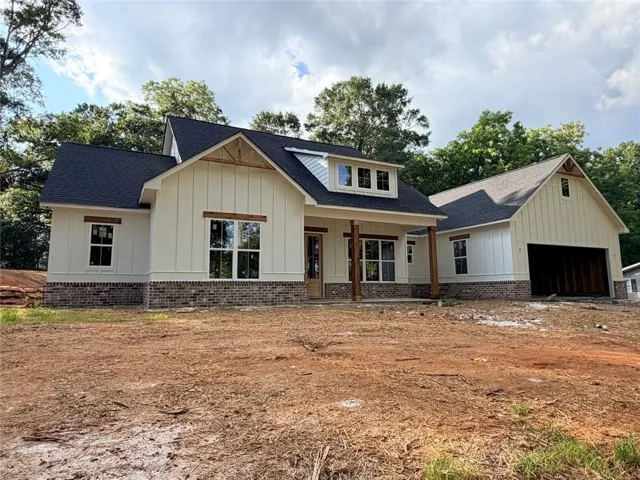 207 Walton Street, Loganville, Georgia 30052