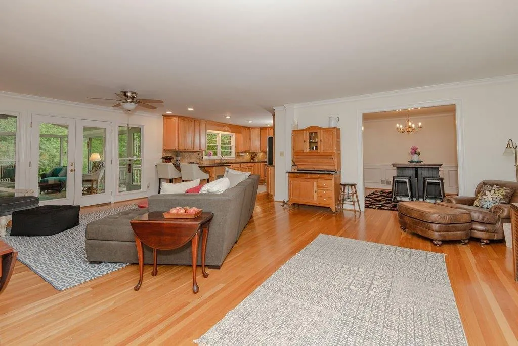 Huge open spaces! Huge open spaces!