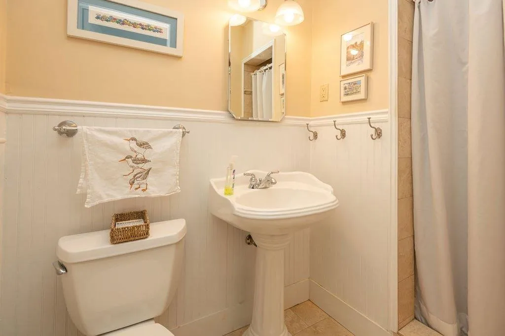 Primary suite has shower Primary suite has shower