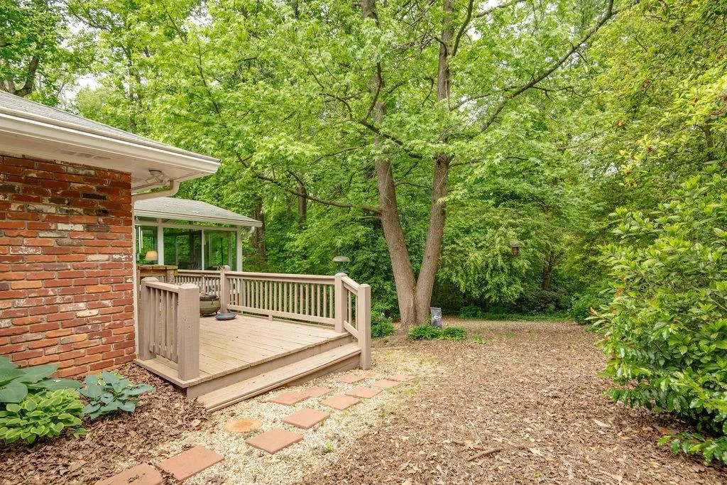 The 2 car garage has access to back deck and yard The 2 car garage has access to back deck and yard