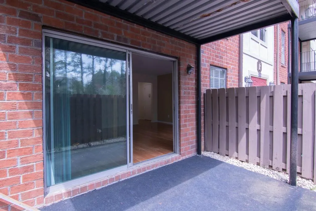 6851 Roswell Road Unit F-25, Sandy Springs, Georgia 30328, 2 Bedrooms Bedrooms, ,2 BathroomsBathrooms,Residential,Sold,6851 Roswell Road Unit F-25,5991462