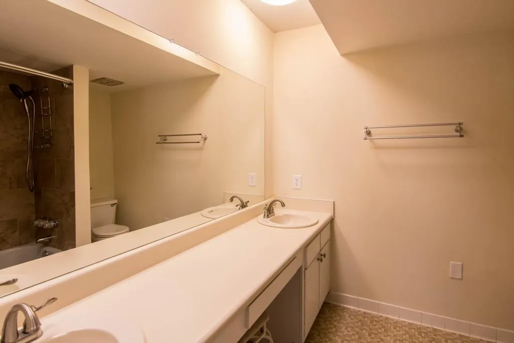 6851 Roswell Road Unit F-25, Sandy Springs, Georgia 30328, 2 Bedrooms Bedrooms, ,2 BathroomsBathrooms,Residential,Sold,6851 Roswell Road Unit F-25,5991462