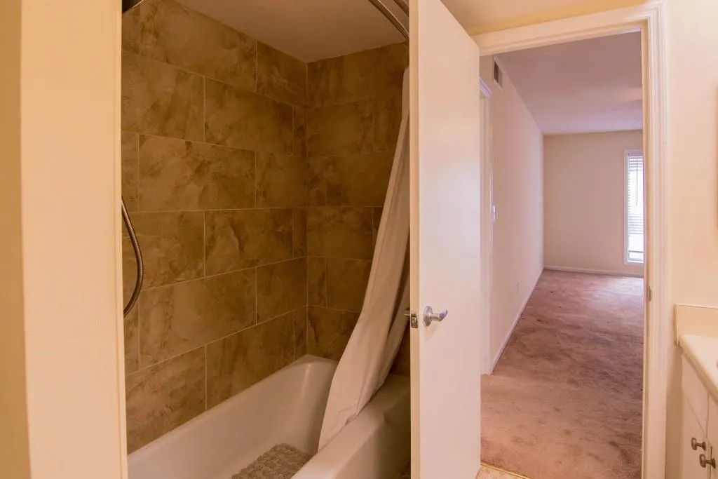 6851 Roswell Road Unit F-25, Sandy Springs, Georgia 30328, 2 Bedrooms Bedrooms, ,2 BathroomsBathrooms,Residential,Sold,6851 Roswell Road Unit F-25,5991462