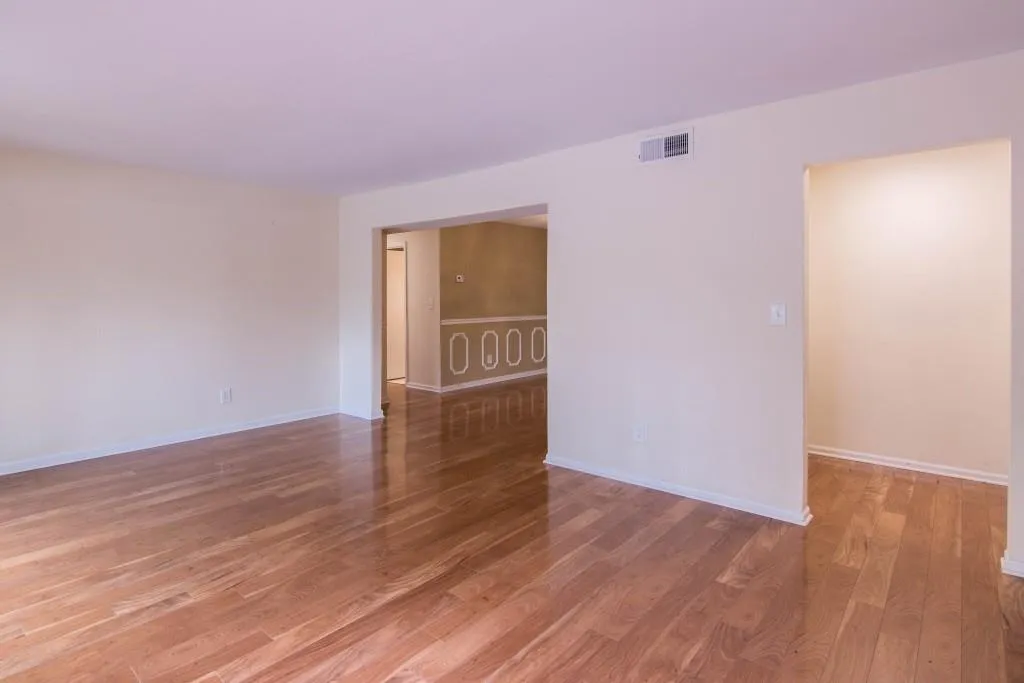 6851 Roswell Road Unit F-25, Sandy Springs, Georgia 30328, 2 Bedrooms Bedrooms, ,2 BathroomsBathrooms,Residential,Sold,6851 Roswell Road Unit F-25,5991462