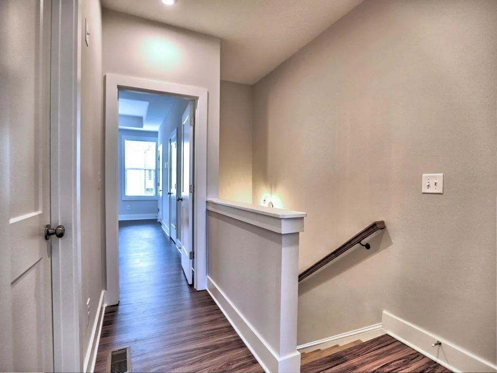 176 Chestnut Circle Unit 54, Atlanta, Georgia 30342, 2 Bedrooms Bedrooms, ,2 BathroomsBathrooms,Residential,For Sale,176 Chestnut Circle Unit 54,7652564