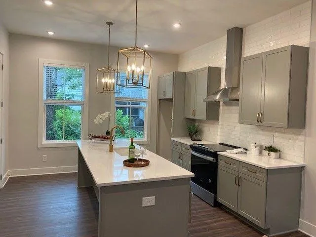 176 Chestnut Circle Unit 54, Atlanta, Georgia 30342, 2 Bedrooms Bedrooms, ,2 BathroomsBathrooms,Residential,For Sale,176 Chestnut Circle Unit 54,7652564