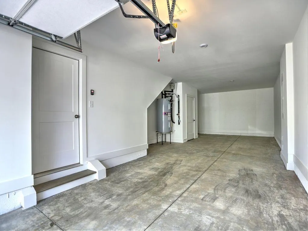 176 Chestnut Circle Unit 54, Atlanta, Georgia 30342, 2 Bedrooms Bedrooms, ,2 BathroomsBathrooms,Residential,For Sale,176 Chestnut Circle Unit 54,7652564