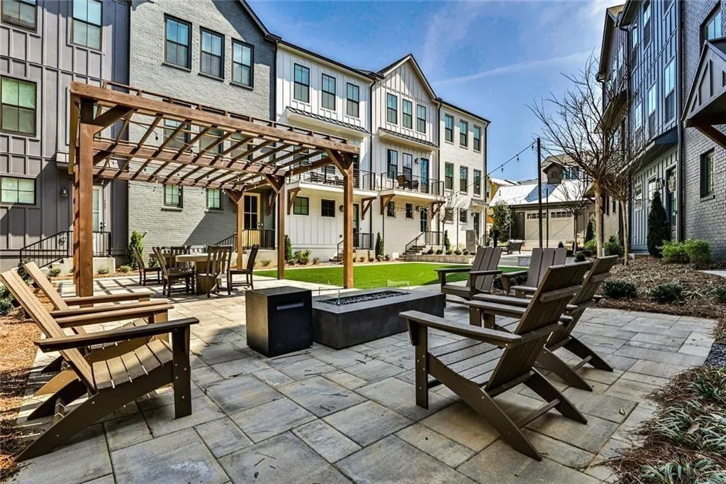 Outdoor Club House!