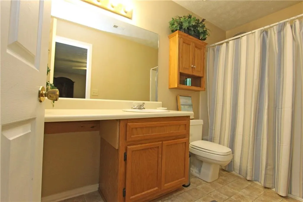 1608 Gettysburg Place Unit 1608, Sandy Springs, Georgia 30350, 2 Bedrooms Bedrooms, ,2 BathroomsBathrooms,Residential,Sold,1608 Gettysburg Place Unit 1608,5871706
