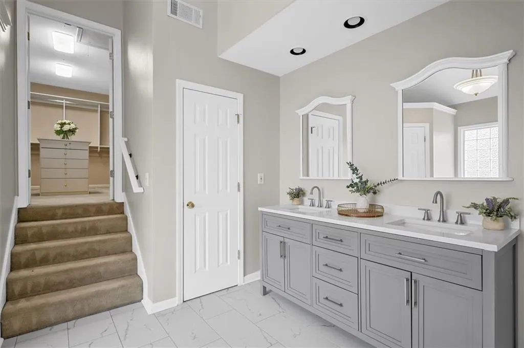 130 Belvedere Court, Sandy Springs, Georgia 30350, 5 Bedrooms Bedrooms, ,4 BathroomsBathrooms,Residential,For Sale,130 Belvedere Court,7727280