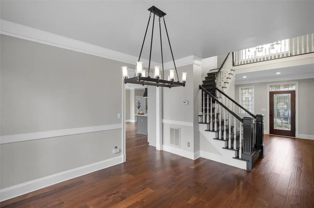 130 Belvedere Court, Sandy Springs, Georgia 30350, 5 Bedrooms Bedrooms, ,4 BathroomsBathrooms,Residential,For Sale,130 Belvedere Court,7727280