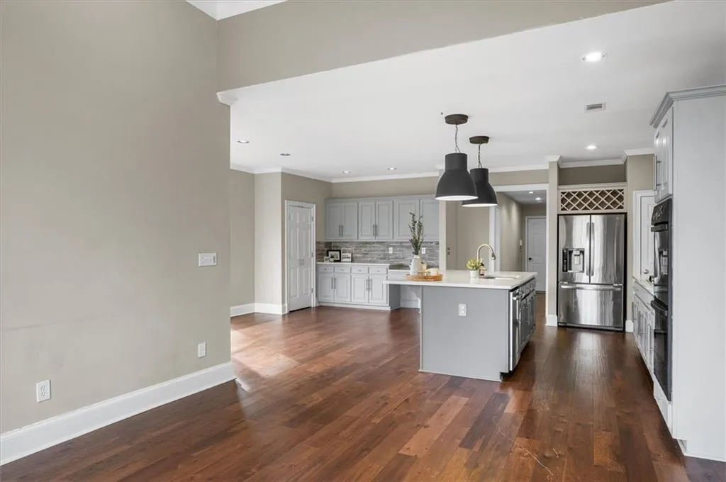 130 Belvedere Court, Sandy Springs, Georgia 30350, 5 Bedrooms Bedrooms, ,4 BathroomsBathrooms,Residential,For Sale,130 Belvedere Court,7727280