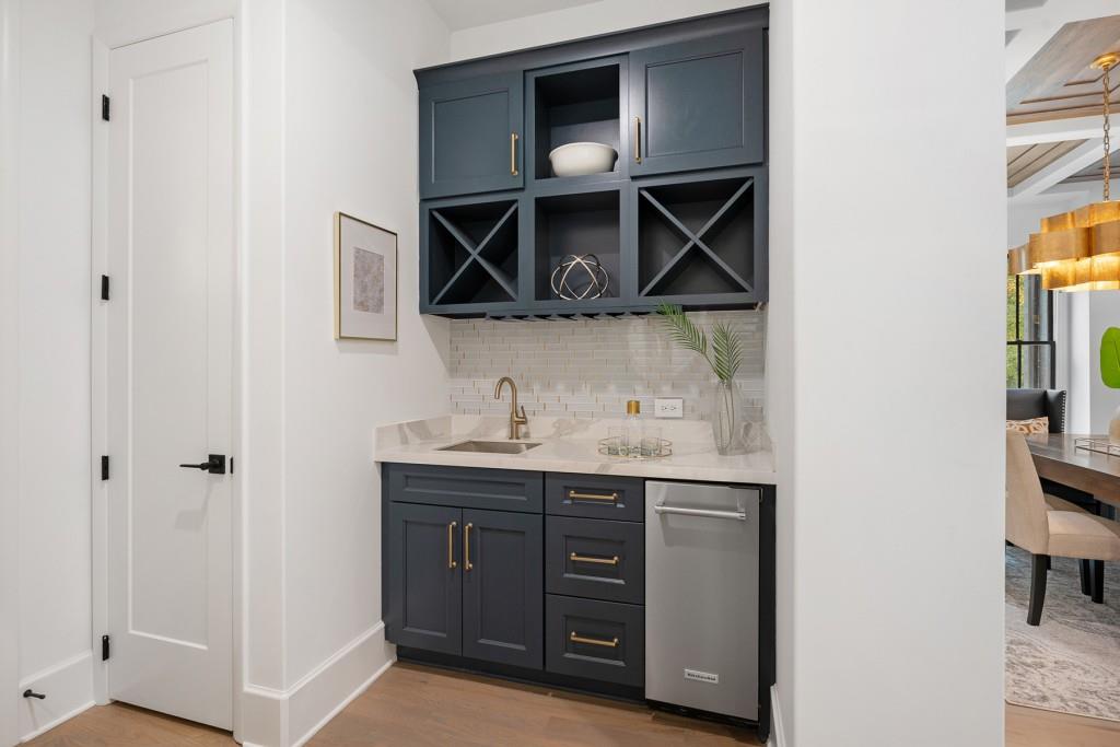 120 Nezhat Place, Sandy Springs, Georgia 30350, 5 Bedrooms Bedrooms, ,5 BathroomsBathrooms,Residential,Sold,120 Nezhat Place,7292609