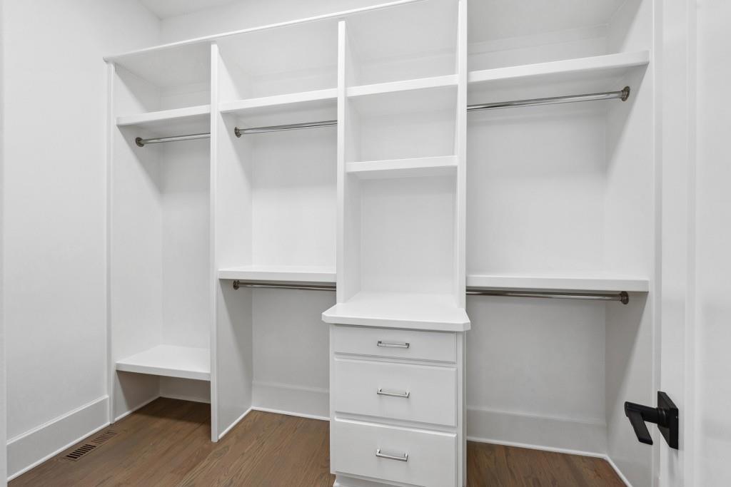 120 Nezhat Place, Sandy Springs, Georgia 30350, 5 Bedrooms Bedrooms, ,5 BathroomsBathrooms,Residential,Sold,120 Nezhat Place,7292609