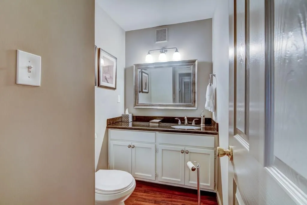 6810 Glenridge Drive Unit F, Atlanta, Georgia 30328, 2 Bedrooms Bedrooms, ,2 BathroomsBathrooms,Residential,Sold,6810 Glenridge Drive Unit F,6027464