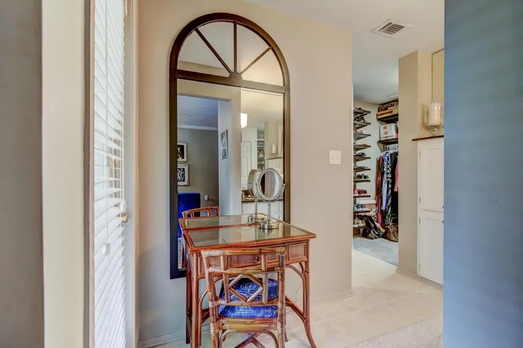 6810 Glenridge Drive Unit F, Atlanta, Georgia 30328, 2 Bedrooms Bedrooms, ,2 BathroomsBathrooms,Residential,Sold,6810 Glenridge Drive Unit F,6027464