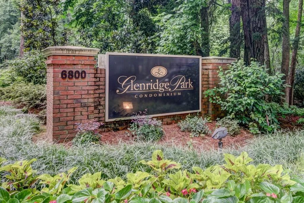 6810 Glenridge Drive Unit F, Atlanta, Georgia 30328, 2 Bedrooms Bedrooms, ,2 BathroomsBathrooms,Residential,Sold,6810 Glenridge Drive Unit F,6027464