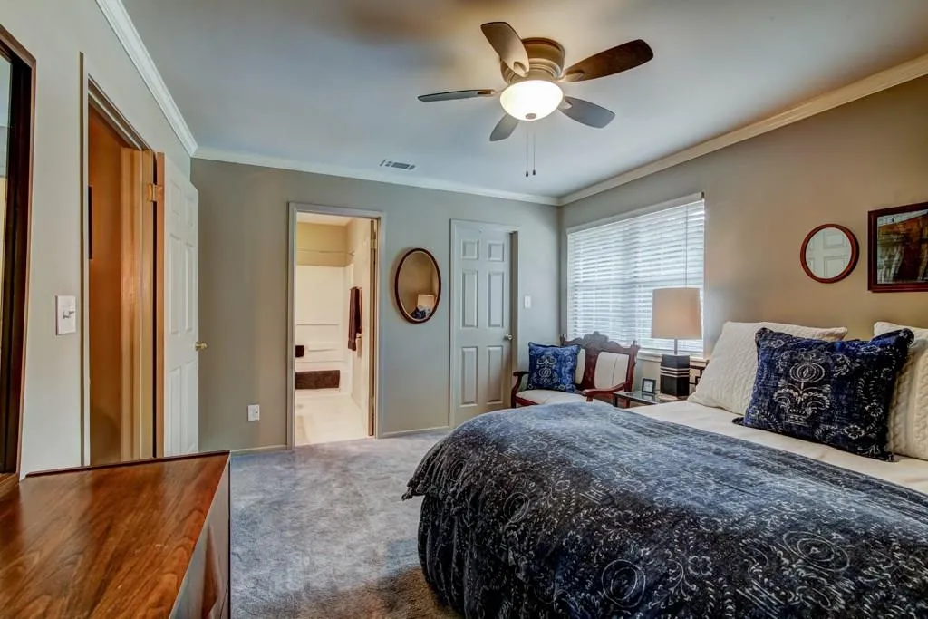 6810 Glenridge Drive Unit F, Atlanta, Georgia 30328, 2 Bedrooms Bedrooms, ,2 BathroomsBathrooms,Residential,Sold,6810 Glenridge Drive Unit F,6027464