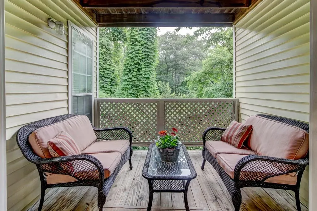 6810 Glenridge Drive Unit F, Atlanta, Georgia 30328, 2 Bedrooms Bedrooms, ,2 BathroomsBathrooms,Residential,Sold,6810 Glenridge Drive Unit F,6027464