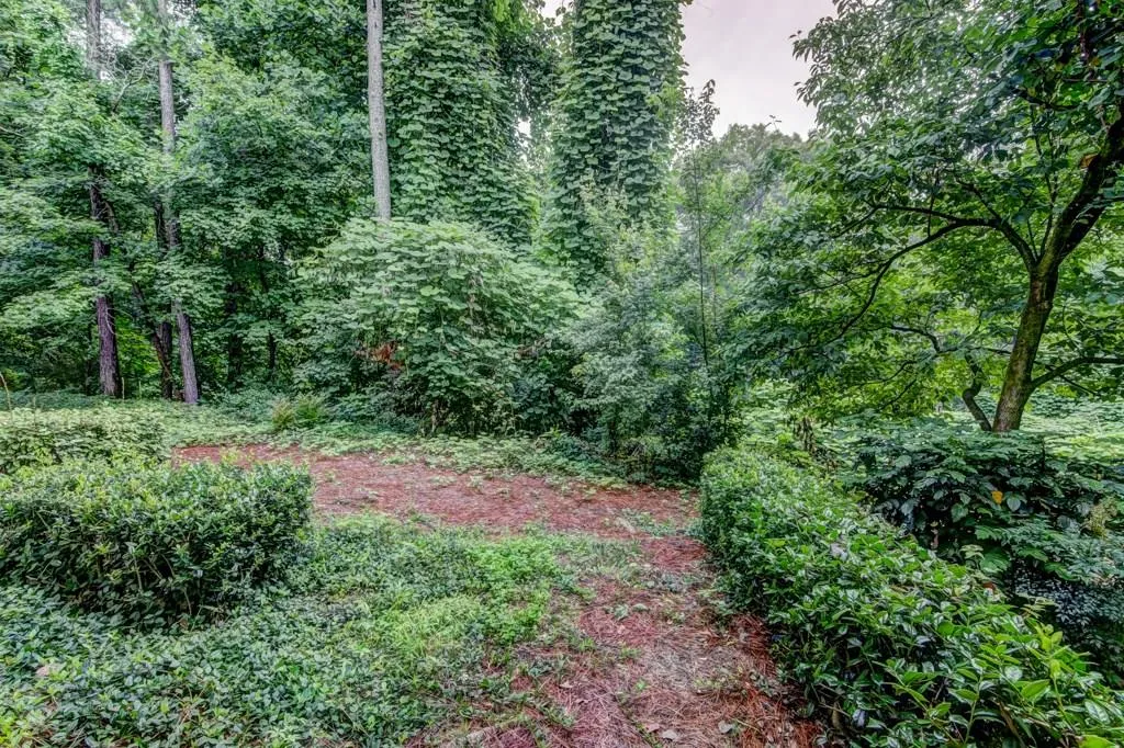 6810 Glenridge Drive Unit F, Atlanta, Georgia 30328, 2 Bedrooms Bedrooms, ,2 BathroomsBathrooms,Residential,Sold,6810 Glenridge Drive Unit F,6027464